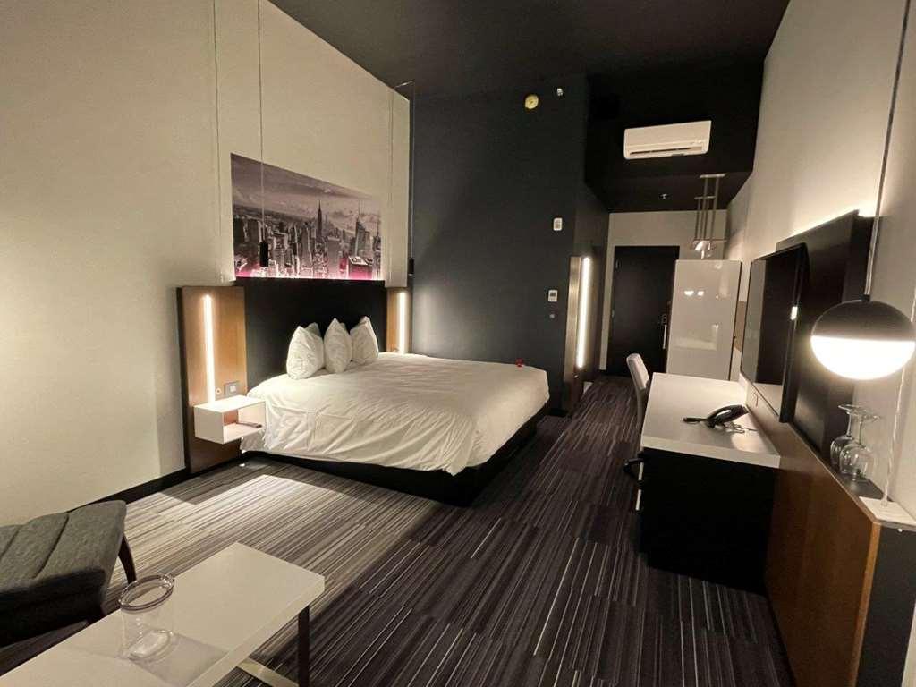 Grand Hotel Times Blainville-Mirabel Rom bilde